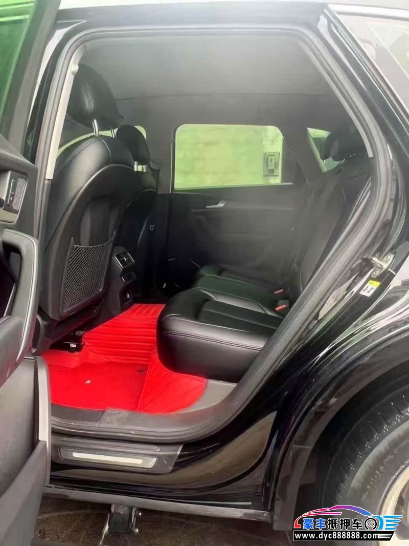 19年奥迪Q5轿车抵押车出售