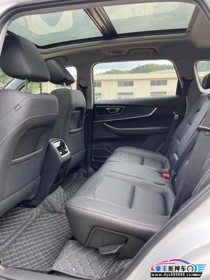 25年奇瑞瑞虎8轿车抵押车出售