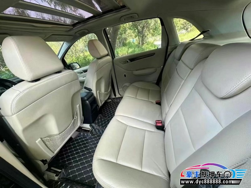 11年奔驰B轿车抵押车出售