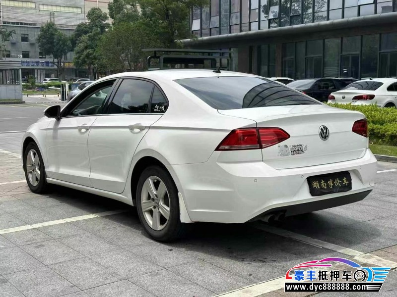 18年大众凌渡轿车抵押车出售