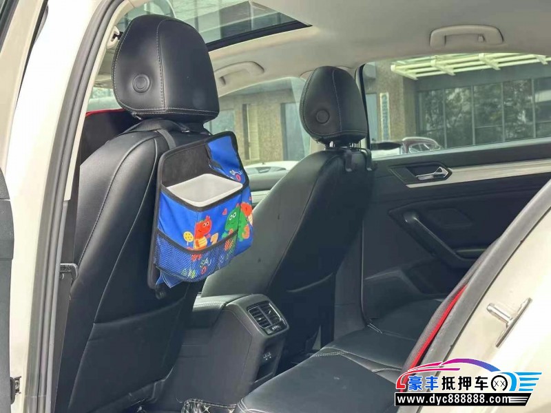 18年大众凌渡轿车抵押车出售