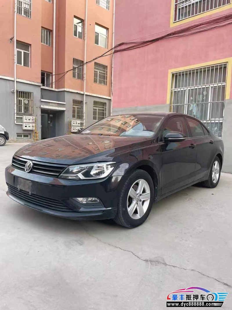 15年大众凌渡轿车抵押车出售