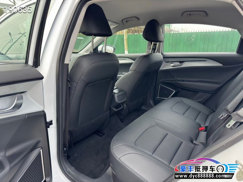 24年吉利几何轿车抵押车出售