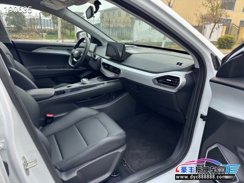 24年吉利几何轿车抵押车出售