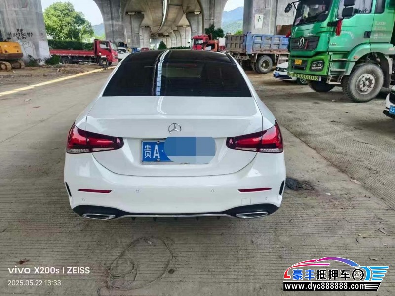 20年奔驰A轿车抵押车出售