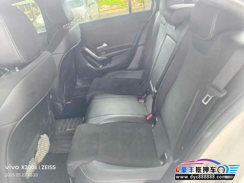20年奔驰A轿车抵押车出售