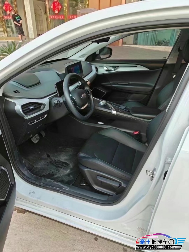 24年吉利几何轿车抵押车出售