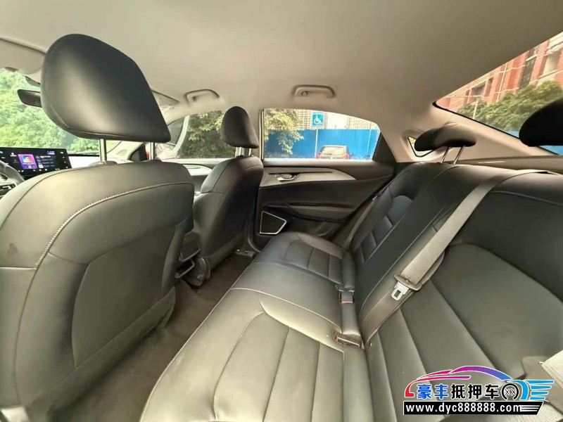 24年吉利几何轿车抵押车出售