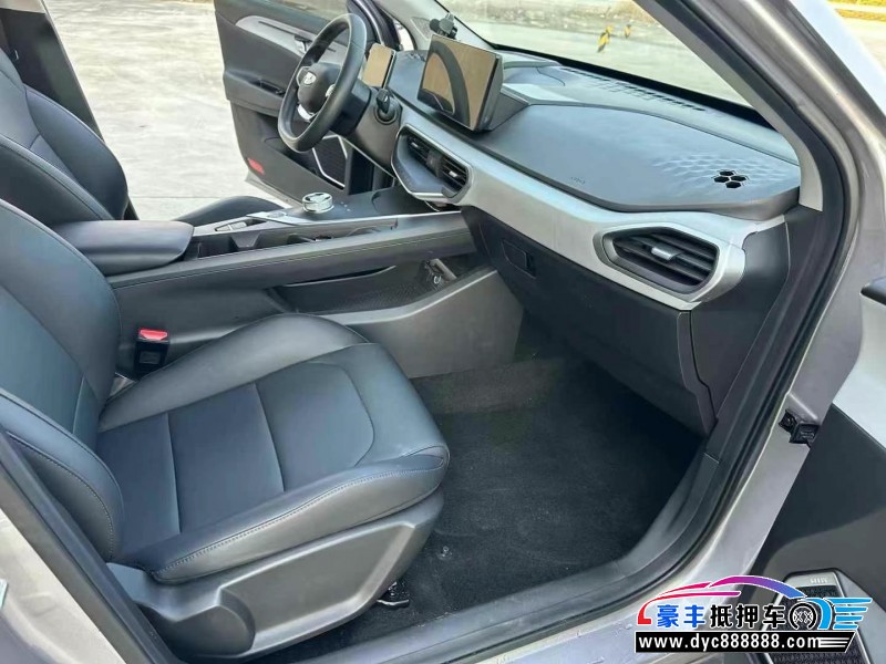 24年吉利几何轿车抵押车出售