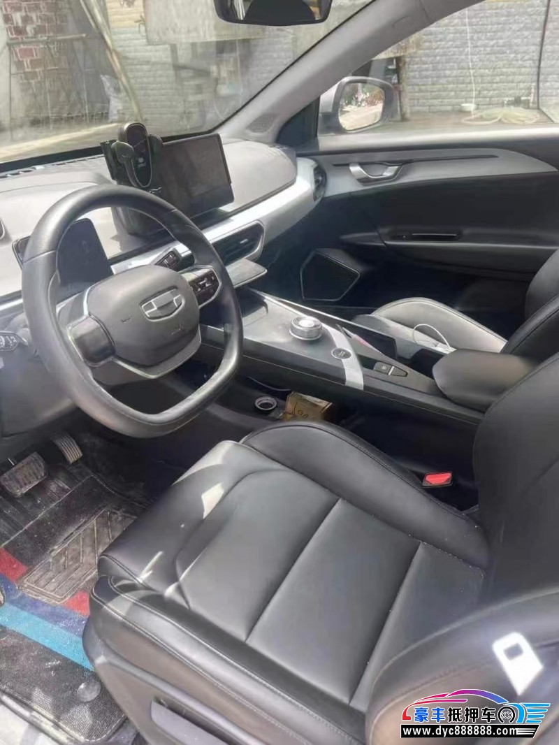 24年吉利几何轿车抵押车出售