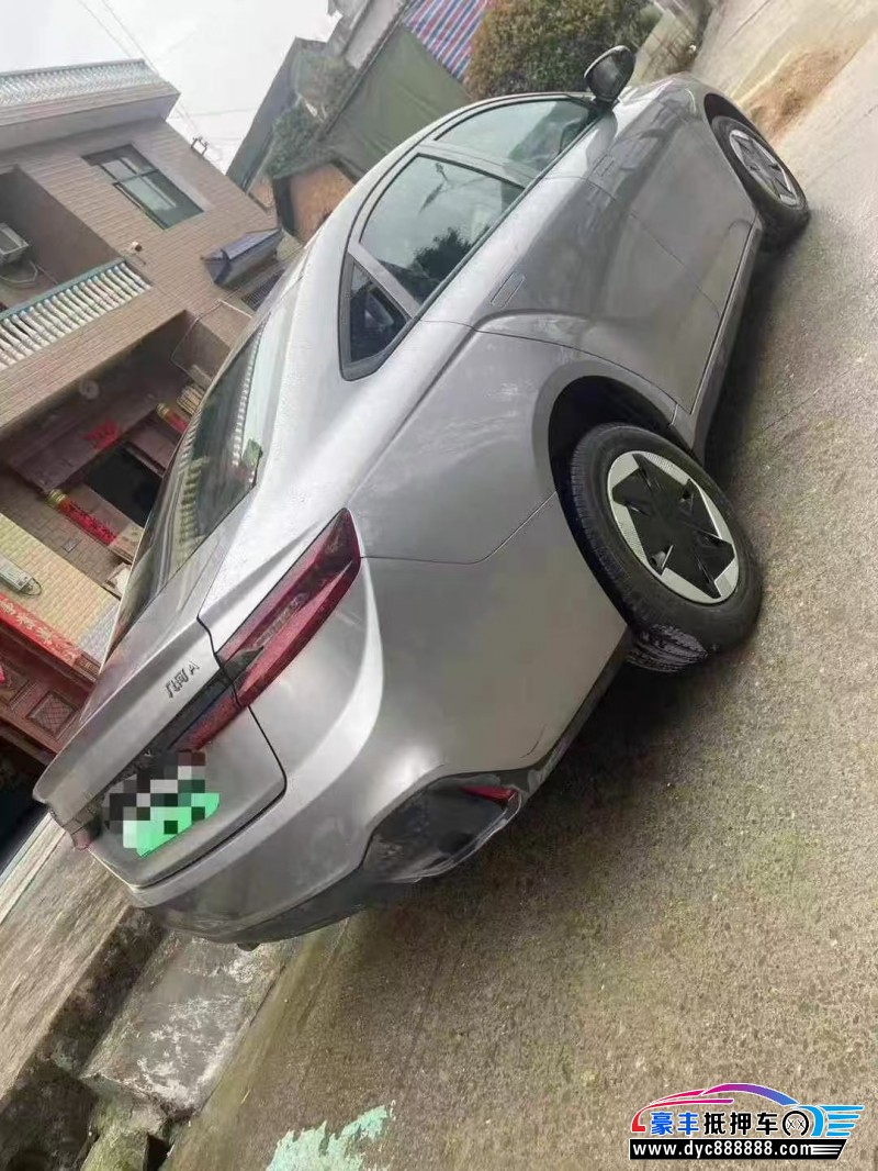 24年吉利几何轿车抵押车出售