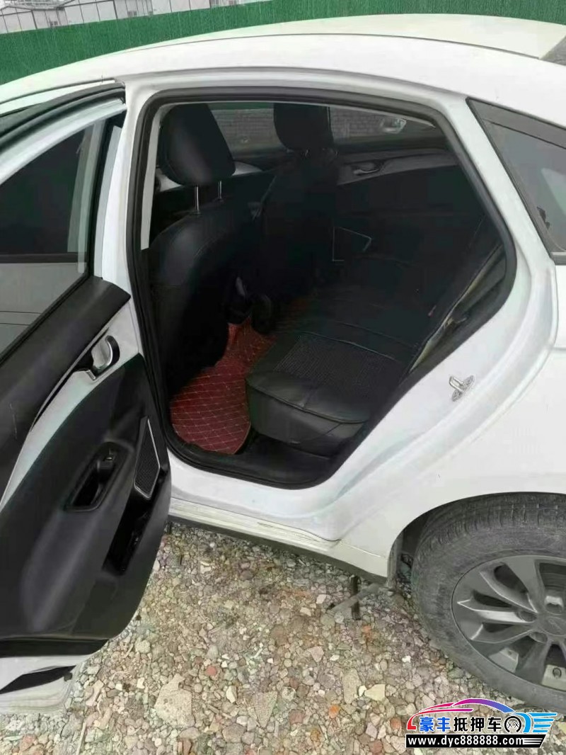 24年吉利几何轿车抵押车出售