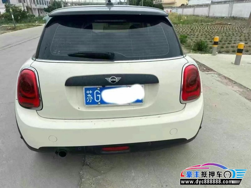 21年宝马MINISUV抵押车出售