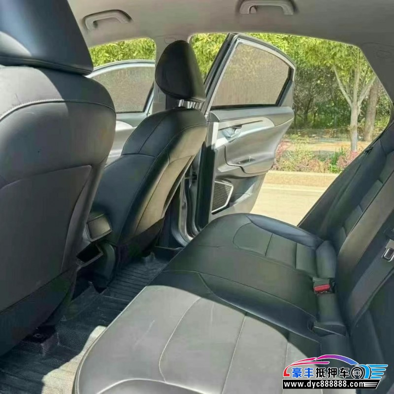 23年吉利几何轿车抵押车出售