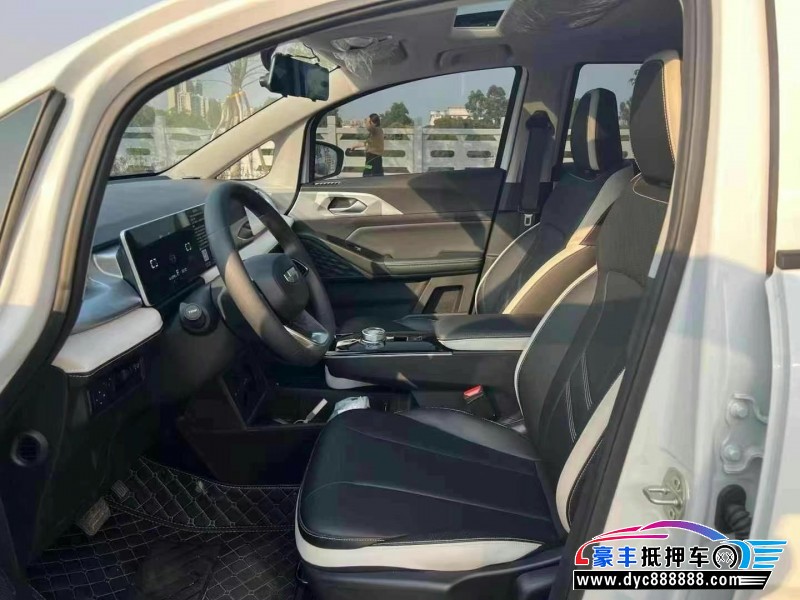 23年吉利几何轿车抵押车出售