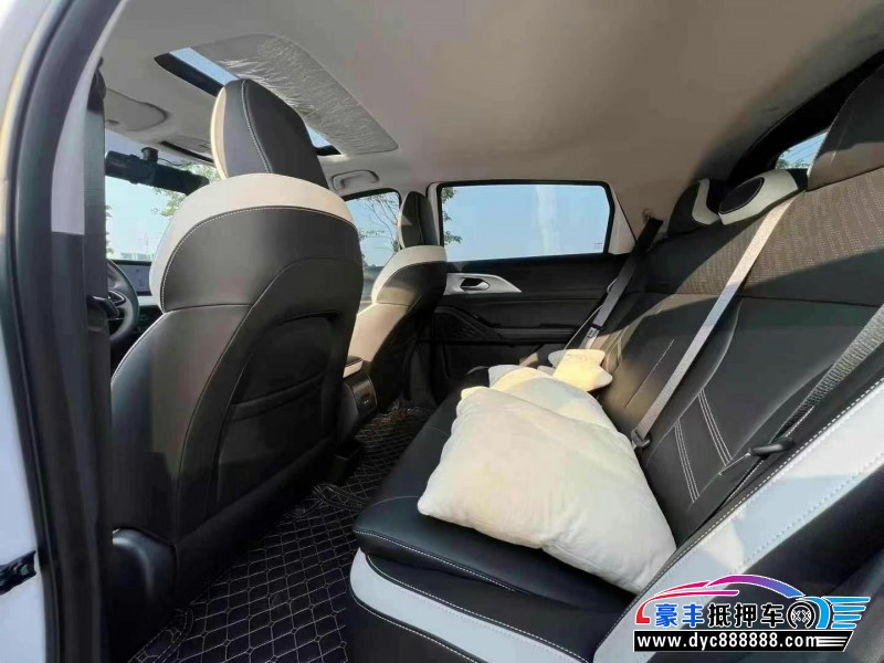 23年吉利几何轿车抵押车出售