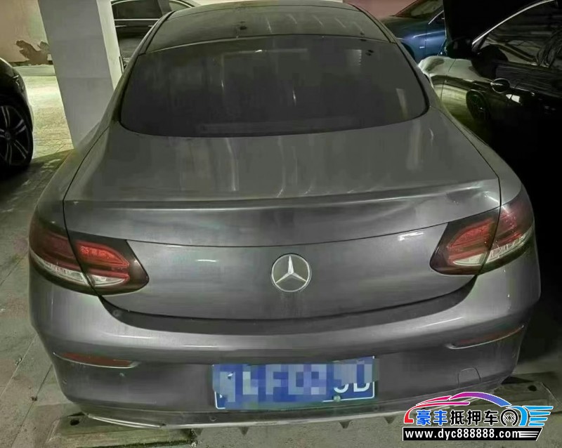 20年奔驰C轿车抵押车出售