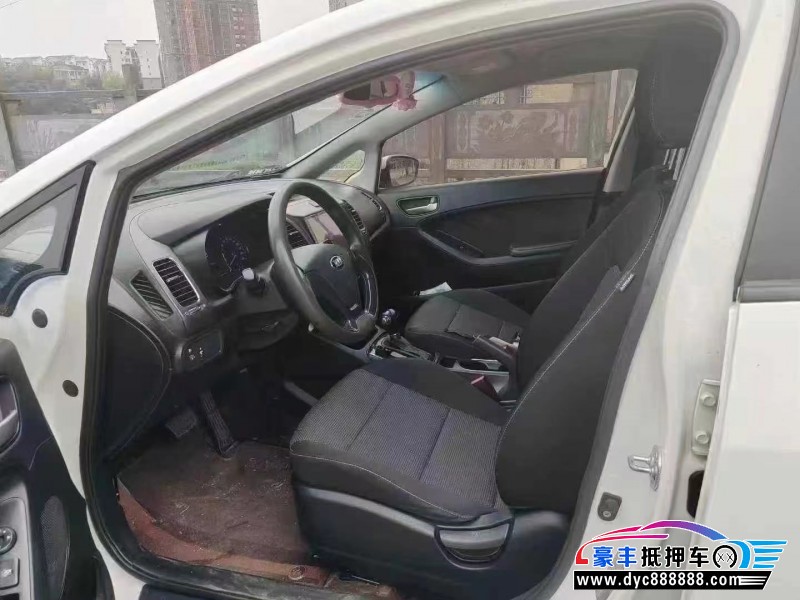 18年起亚K3轿车抵押车出售