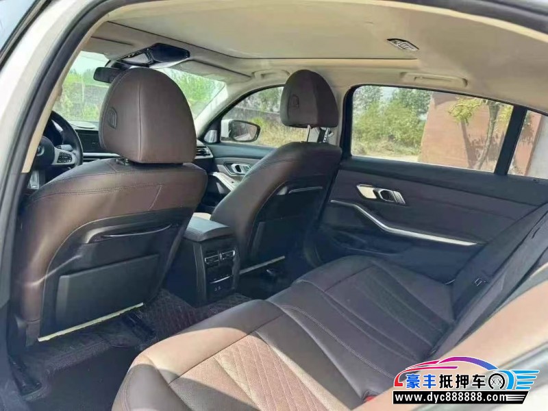 22年宝马3系轿车抵押车出售