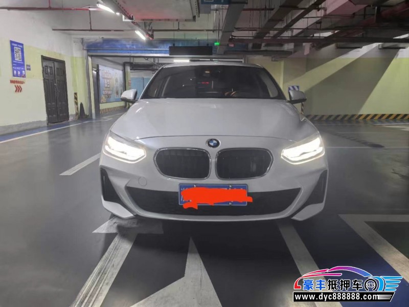 抵押车出售23年宝马1系轿车