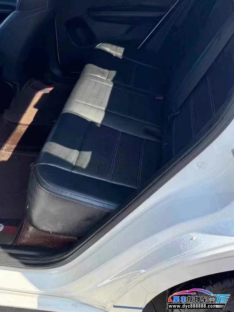 23年比亚迪E3轿车抵押车出售