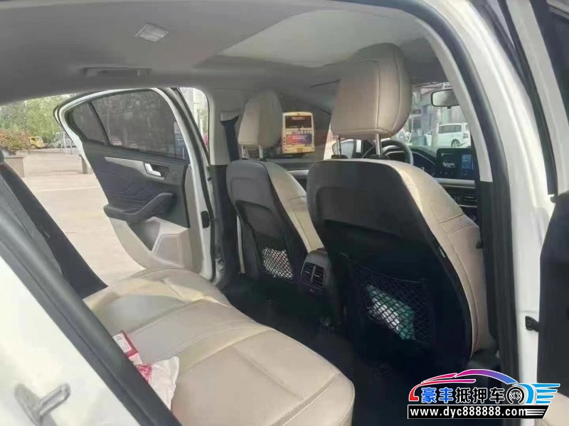 21年福特福克斯轿车抵押车出售