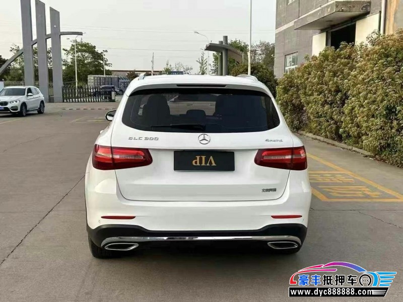 18年奔驰GLC轿车抵押车出售