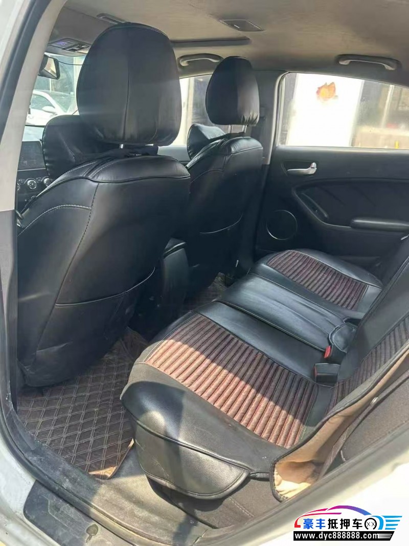 17年起亚K3轿车抵押车出售