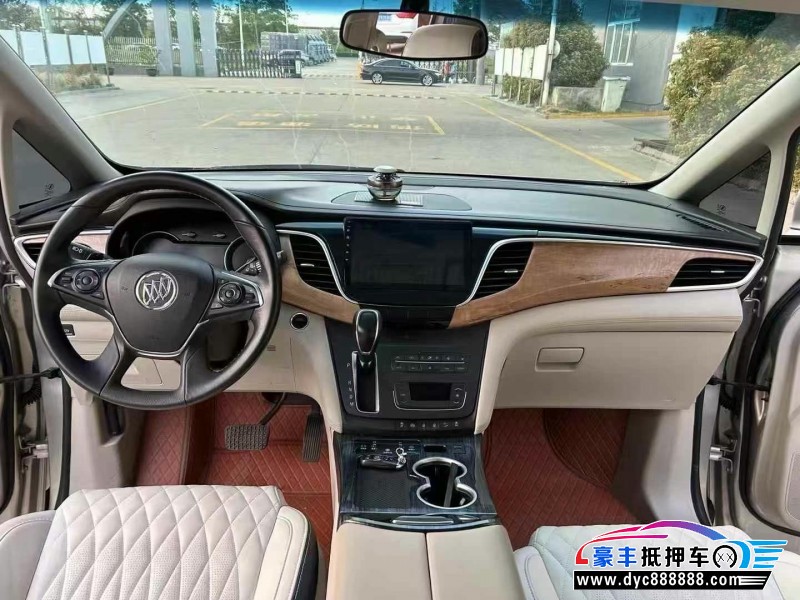 19年别克GL8轿车抵押车出售