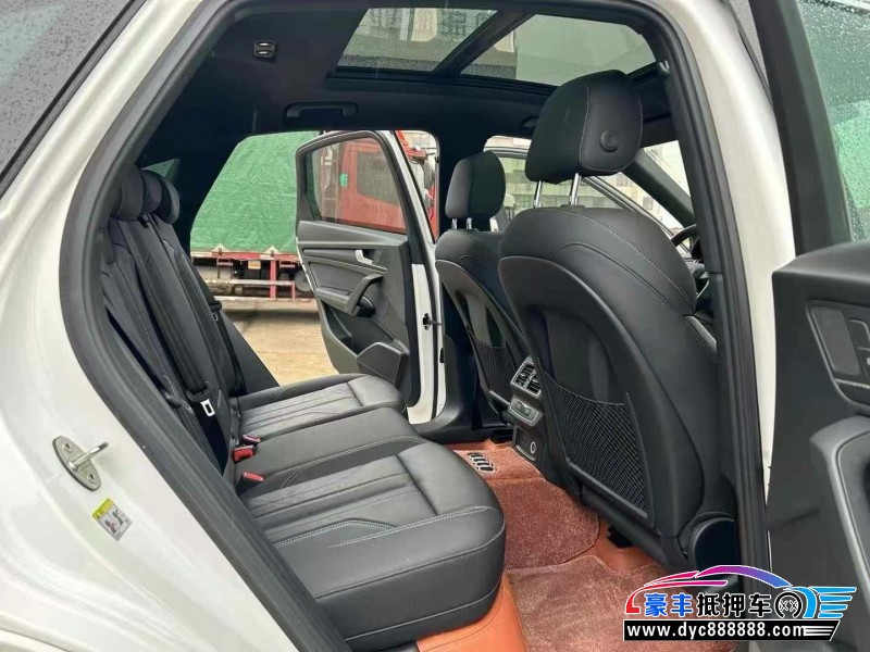 21年奥迪Q5轿车抵押车出售