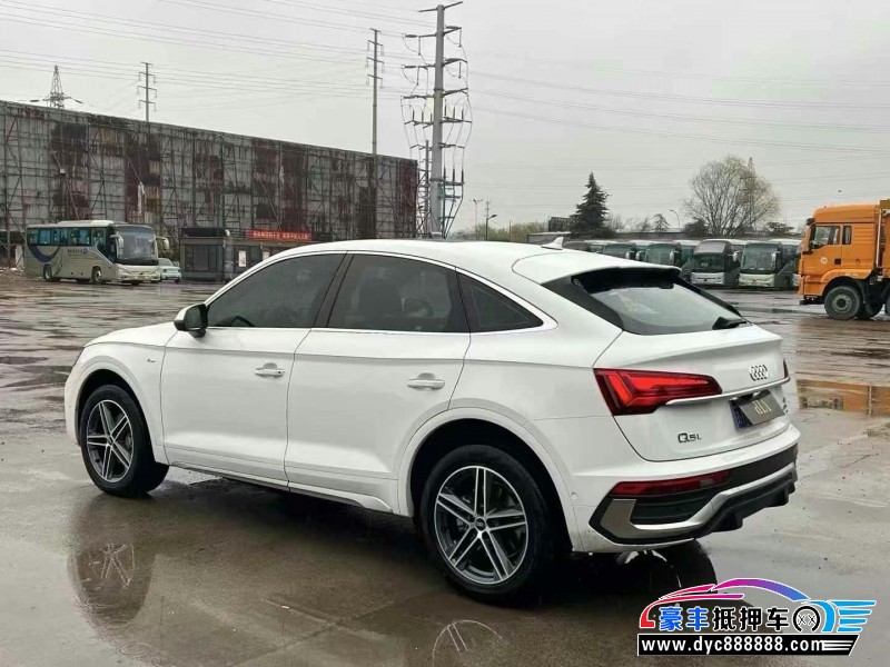 21年奥迪Q5轿车抵押车出售
