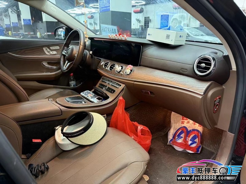 20年奔驰E轿车抵押车出售