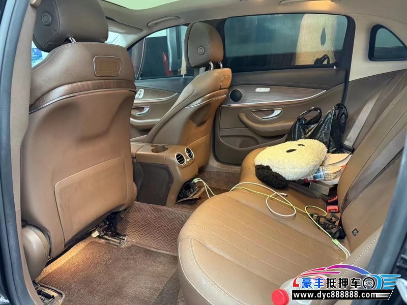 20年奔驰E轿车抵押车出售