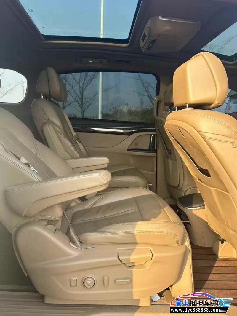 19年别克GL8轿车抵押车出售