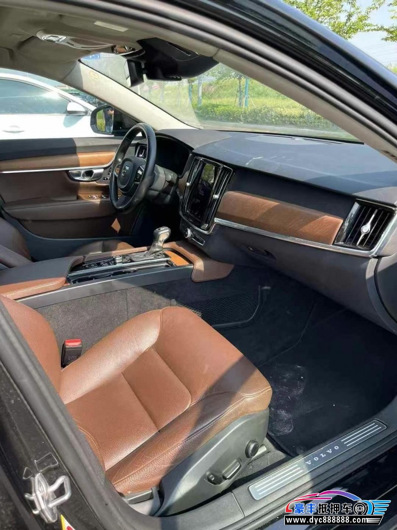 19年沃尔沃S90轿车抵押车出售