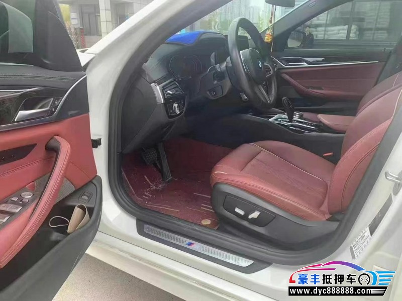 21年宝马5系轿车抵押车出售