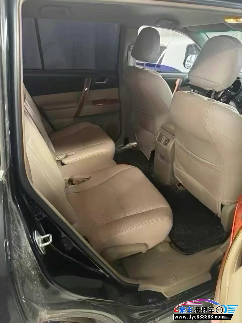 15年丰田汉兰达轿车抵押车出售