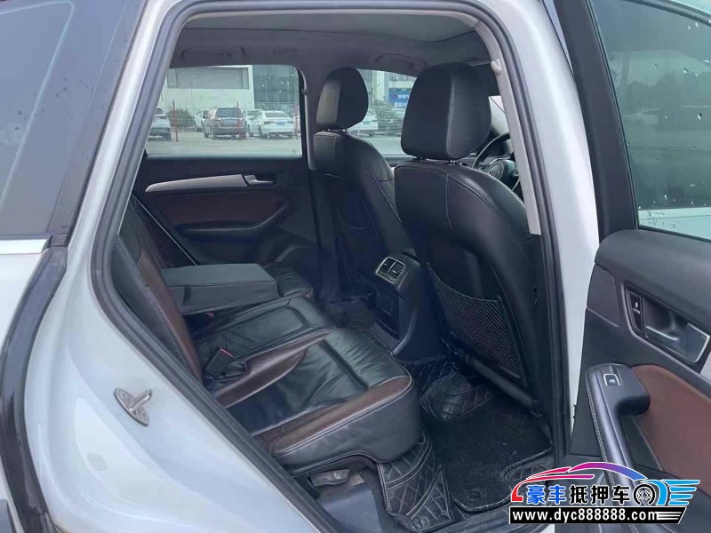 18年奥迪Q5轿车抵押车出售