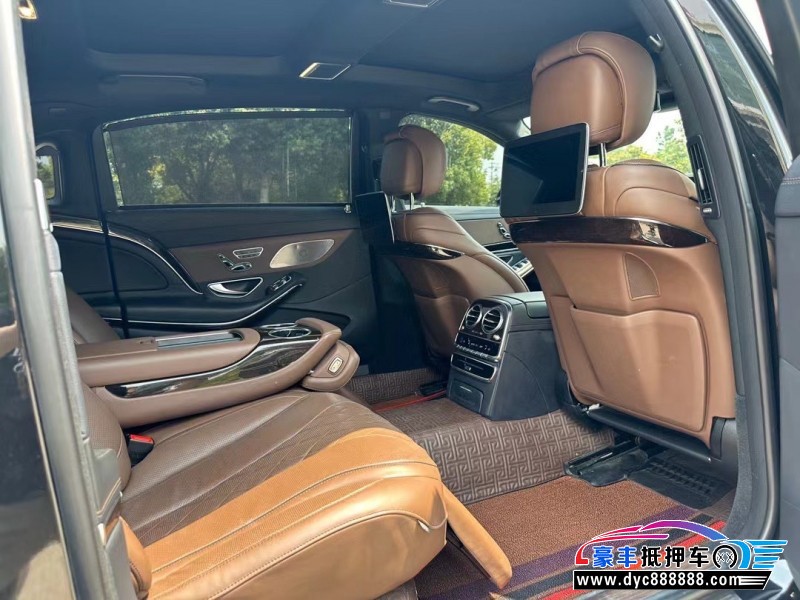 19年奔驰迈巴赫S级轿车抵押车出售