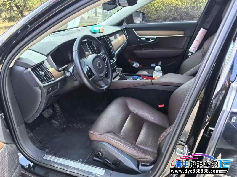 19年沃尔沃S90轿车抵押车出售