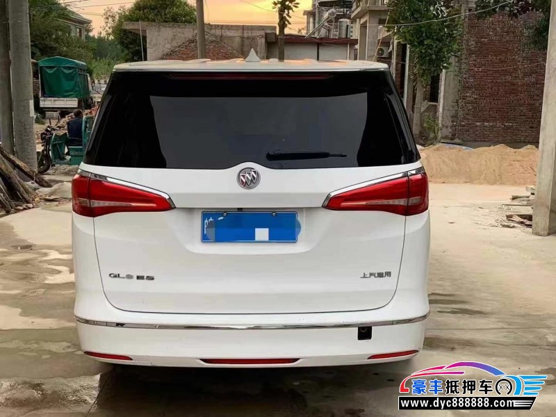 17年别克GL8轿车抵押车出售