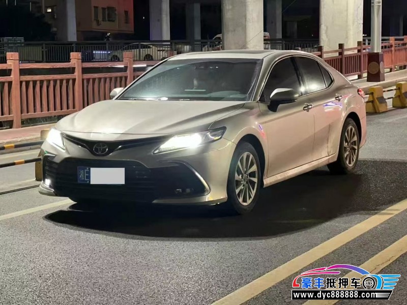 22年丰田凯美瑞轿车抵押车出售