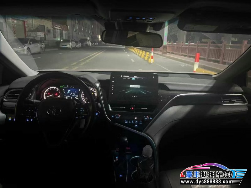 22年丰田凯美瑞轿车抵押车出售