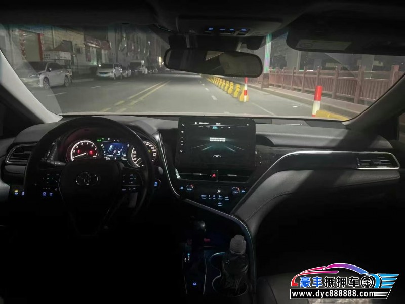 22年丰田凯美瑞轿车抵押车出售