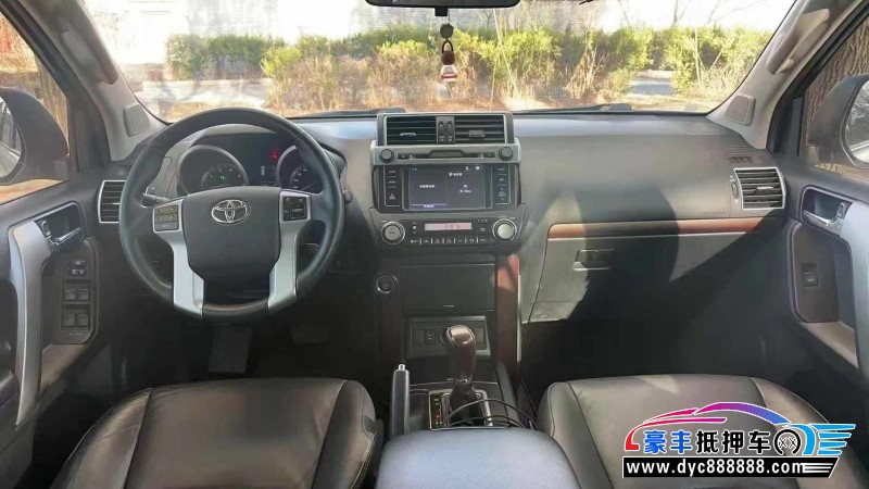 17年丰田普拉多（霸道）轿车抵押车出售