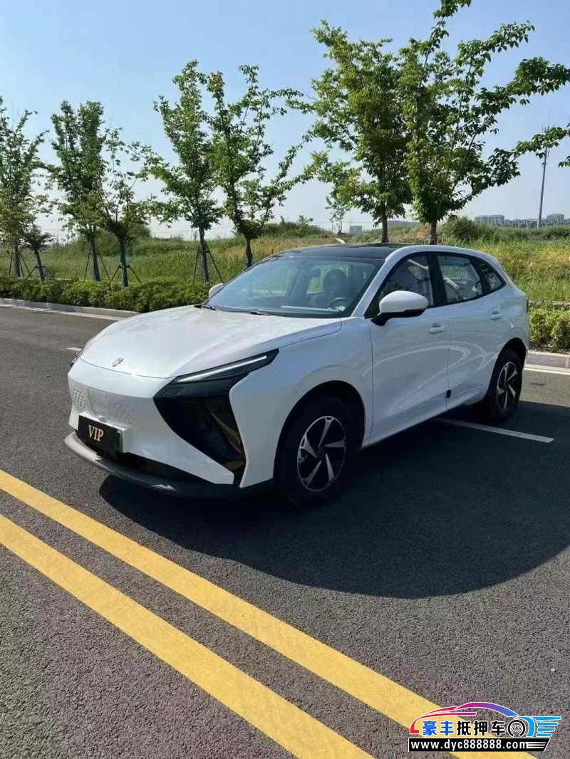 23年东风雷霆轿车抵押车出售