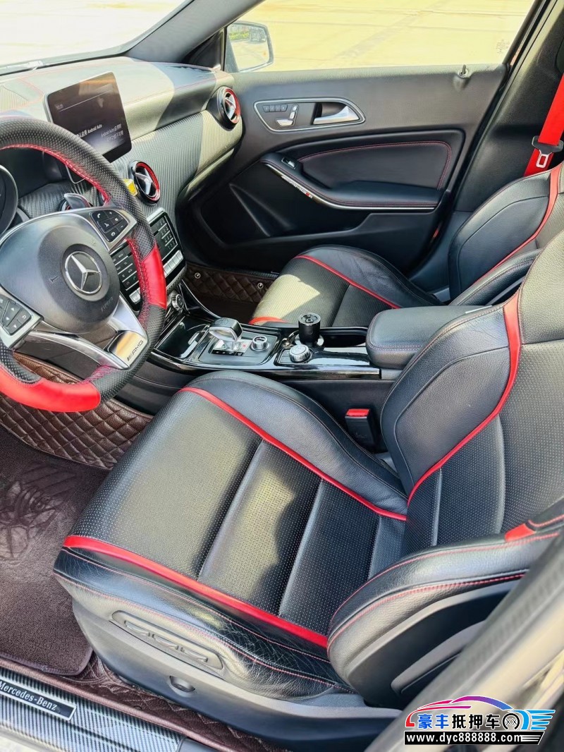 18年奔驰A级AMG轿车抵押车出售