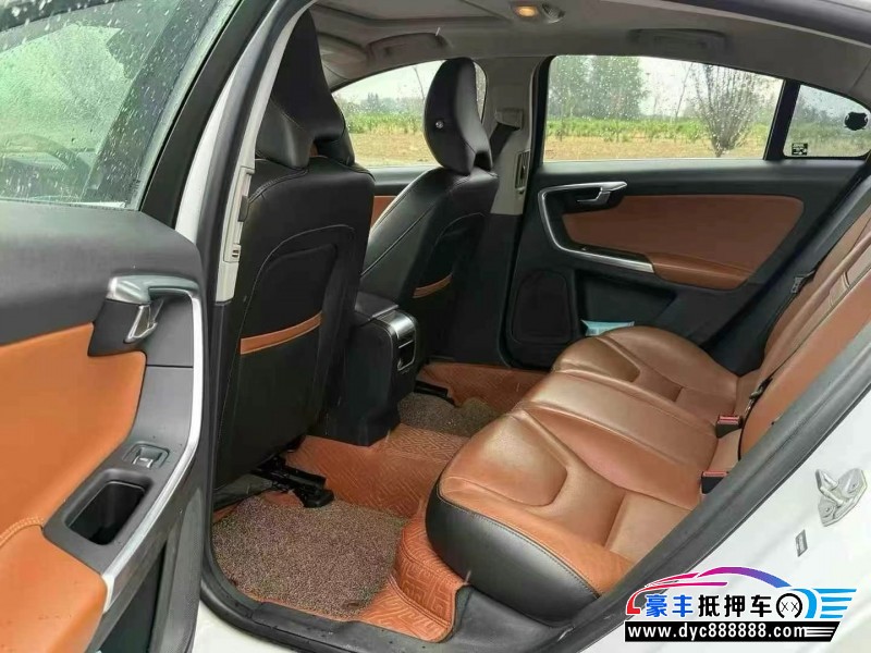 18年沃尔沃S60轿车抵押车出售