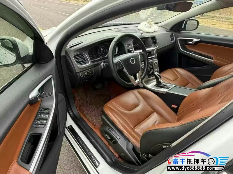 18年沃尔沃S60轿车抵押车出售