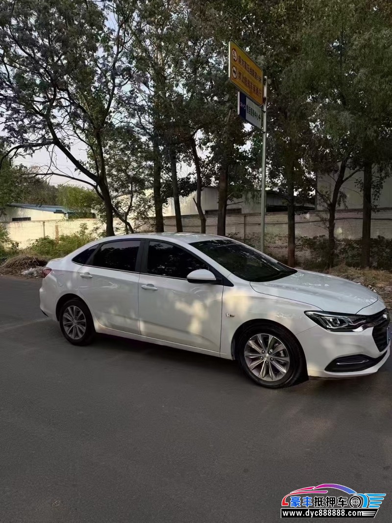 20年雪佛兰科鲁泽轿车抵押车出售